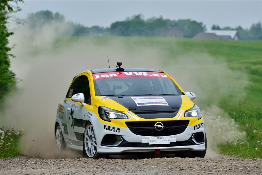 Adam Hjortflod stiller op i Munkebjerg Hillclimb i en Opel Corsa OPC fuldstændig magen til denne
(Foto: Michael Eisenberg)